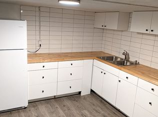 735 1/2 7th Ave, Coraopolis, PA 15108