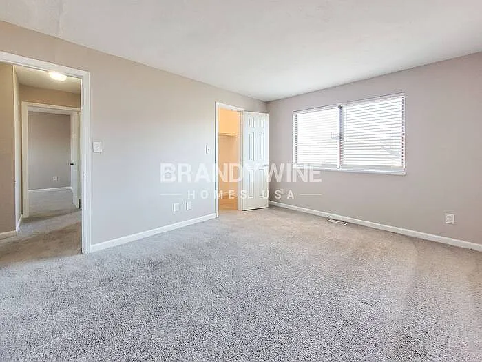 605 Woods Crossing Ln — Photo 11