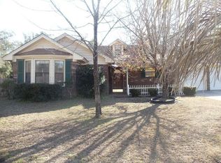 226 Richmond Dr, Bloomingdale, GA 31302