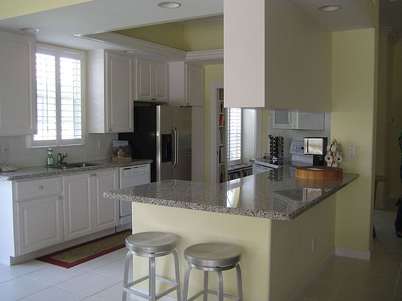 Granite & Stainless Kitchen