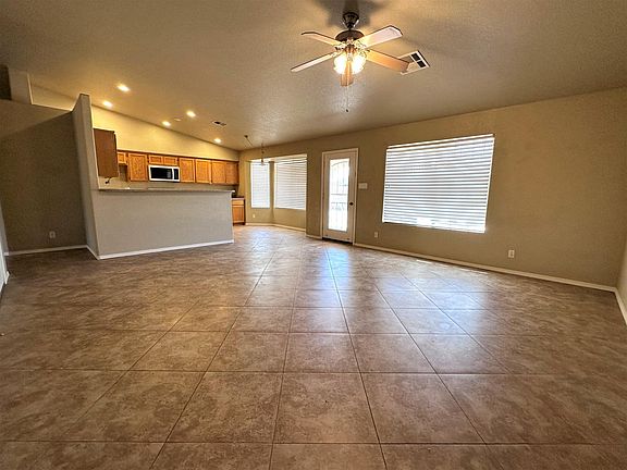 4th image of 6247 E 40th Ln