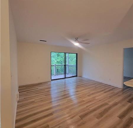 4th image of 50 Woodland Hills Dr Suite 8