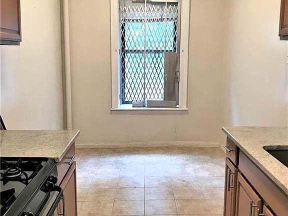 2nd image of 2925 Matthews Ave #1G
