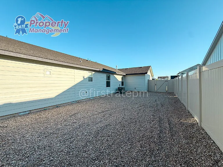 4918 Endicott Dr — Photo 24