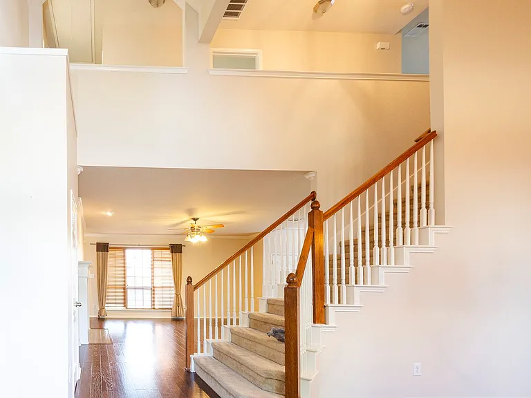 1200 Talley Ln — Photo 6