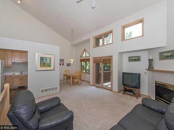 3rd image of 12560 Parkwood Dr Unit 0