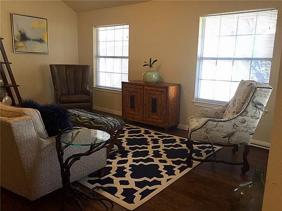 4th image of 2910 Whisper Oaks Ln #B