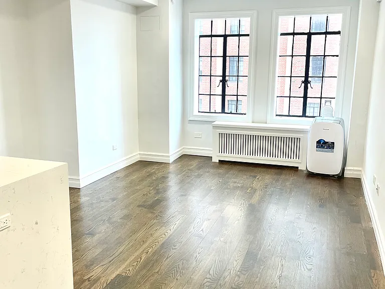 45 Tudor City Pl #603 — Photo 2