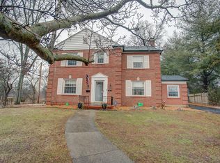 10 Country Club Pl, Belleville, IL 62223
