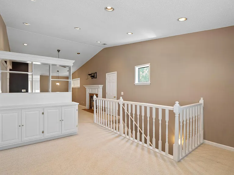 8920 Eager Rd — Photo 9