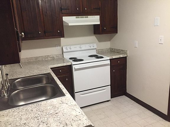 5th image of 401 Plainfield Ave