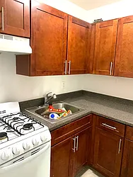 Rented by Chana Ofek, LREB