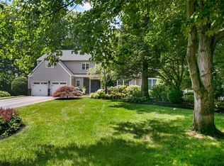 23 Wildflower Dr, Kings Park, NY 11754