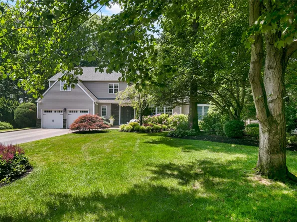 23 Wildflower Drive, Kings Park, NY 11754