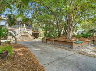 404 W Indian Ave, Folly Beach, SC 29439