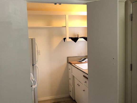 3rd image of 6517 Haviland Ave APT A