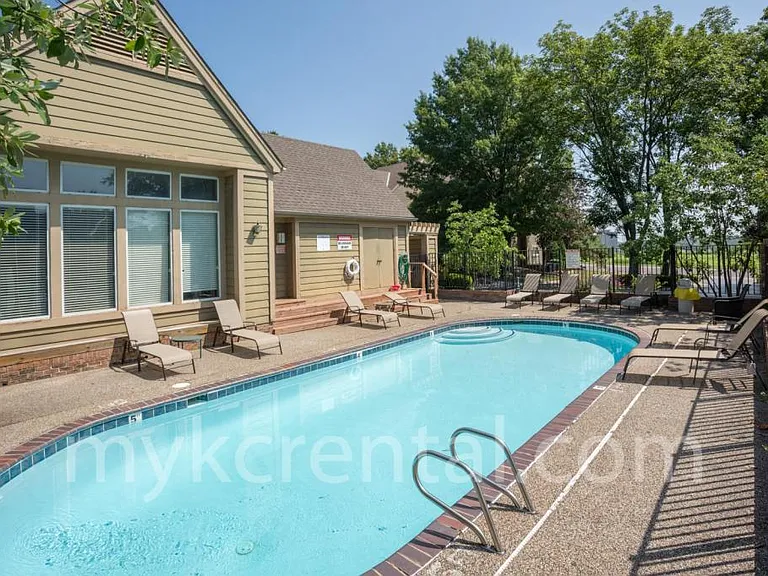 11204 Nieman Rd #101 — Photo 17