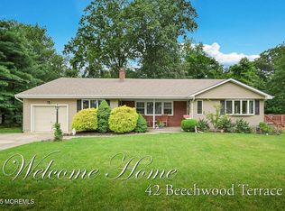 42 Beechwood Ter, Matawan, NJ 07747