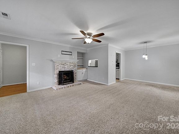 5th image of 3703 Colony Crossing Dr