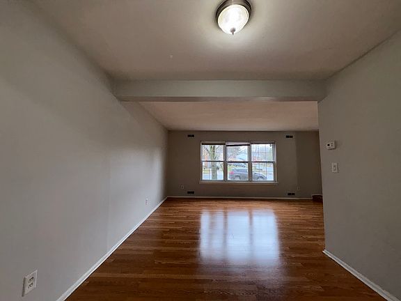 3rd image of 126 Peregrine Dr