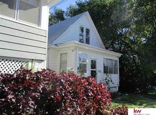 1812 Oak St, Omaha, NE 68108