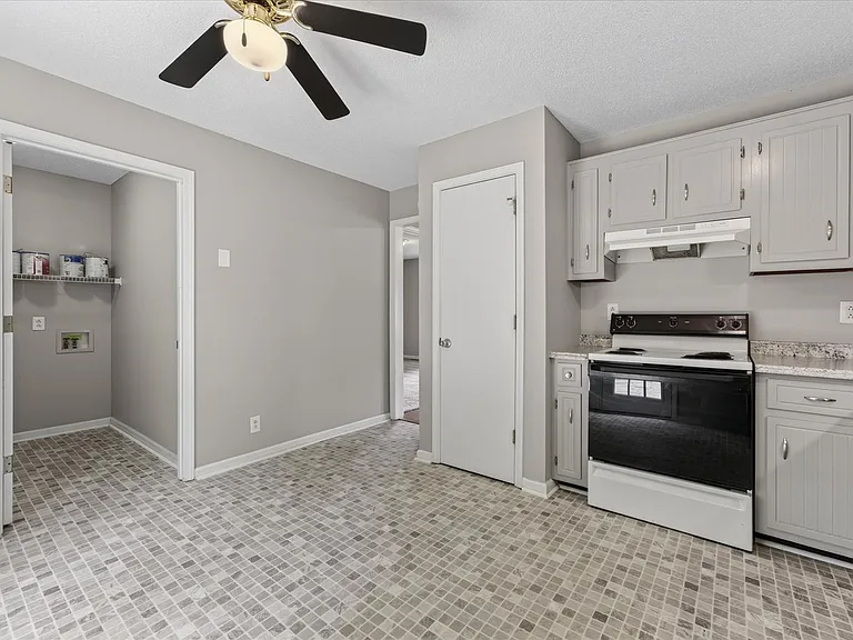 2831 Teakwood Dr — Photo 14