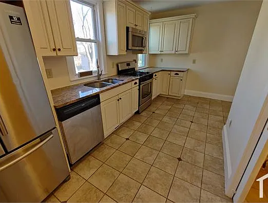 49 Youmans Ave — Photo 12