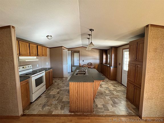 3rd image of 3452 E Blackjack Rd