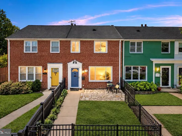 1420 Woodbine St, Alexandria, VA 22302