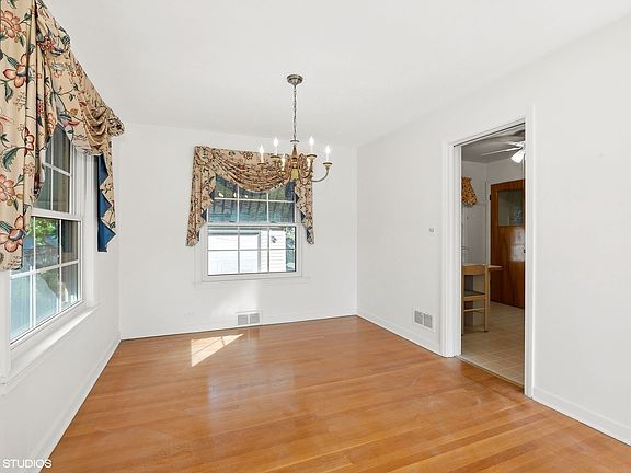 5th image of 2118 Norfolk Ave