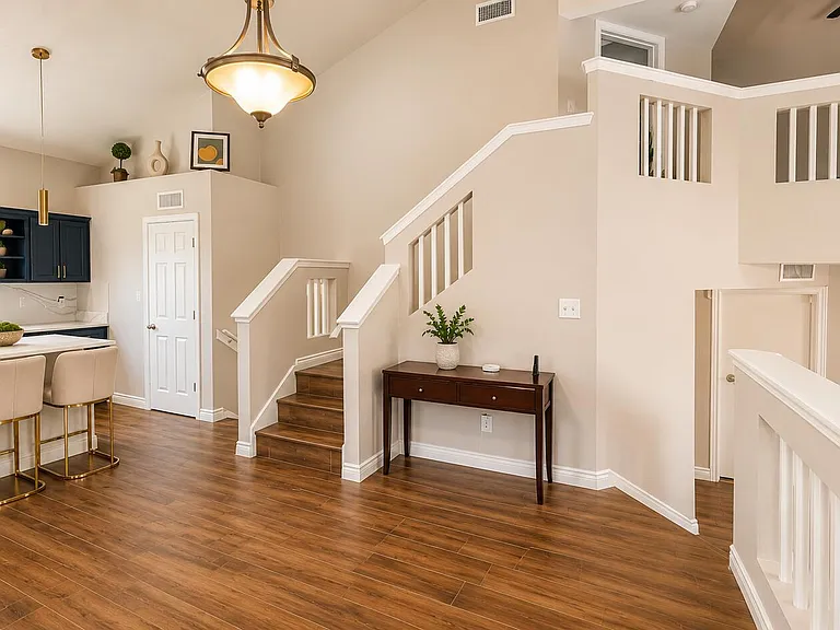 836 Sunset Park Dr — Photo 5