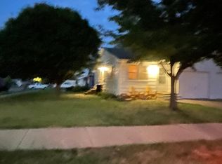 1210 Sarah Ln, Salina, KS 67401