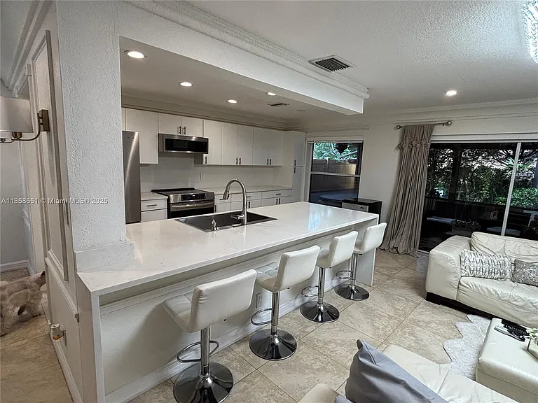 2201 NW 45th Ave — Photo 10