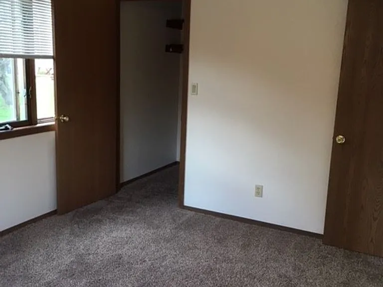 820 Abrams St — Photo 3