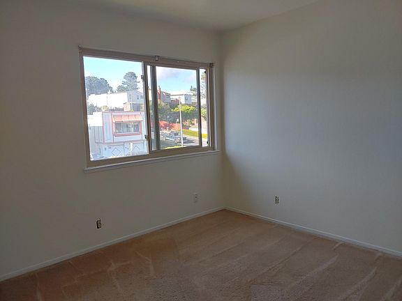 5th image of 3979 Savannah Ct
