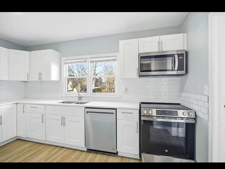 419 Elm Ave SW — Photo 4
