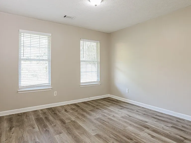 54 Virginia Heights Dr — Photo 13