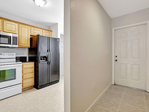 5th image of 6621 Winfield Blvd APT 3