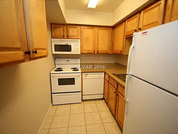 4th image of 100 S Crestline Dr APT 9