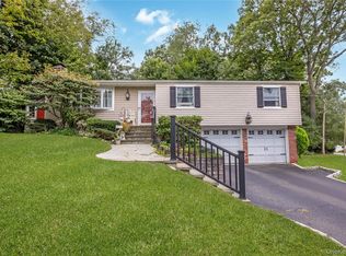 146 Elm St, Ronkonkoma, NY 11779