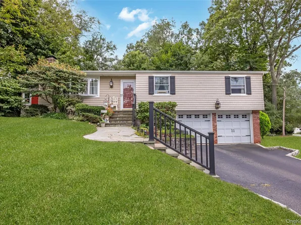 146 Elm Street, Ronkonkoma, NY 11779