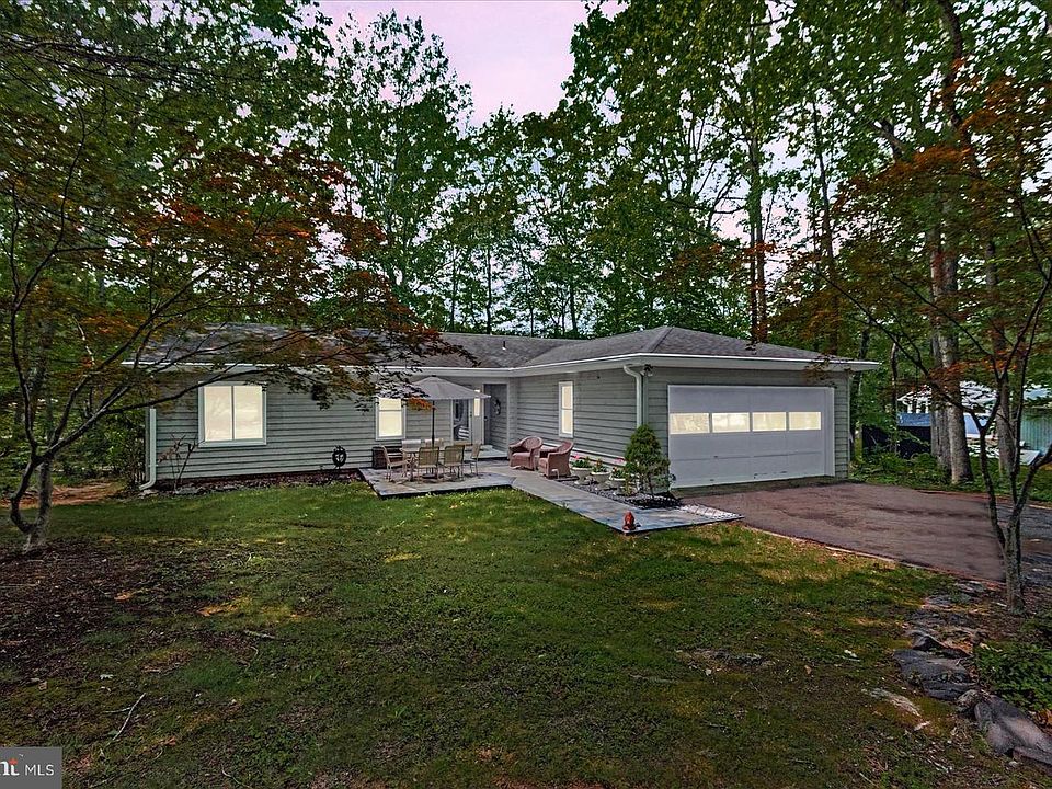 1st image of 137 Eagle Ct