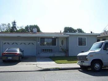 4th image of 22560 Thelma St