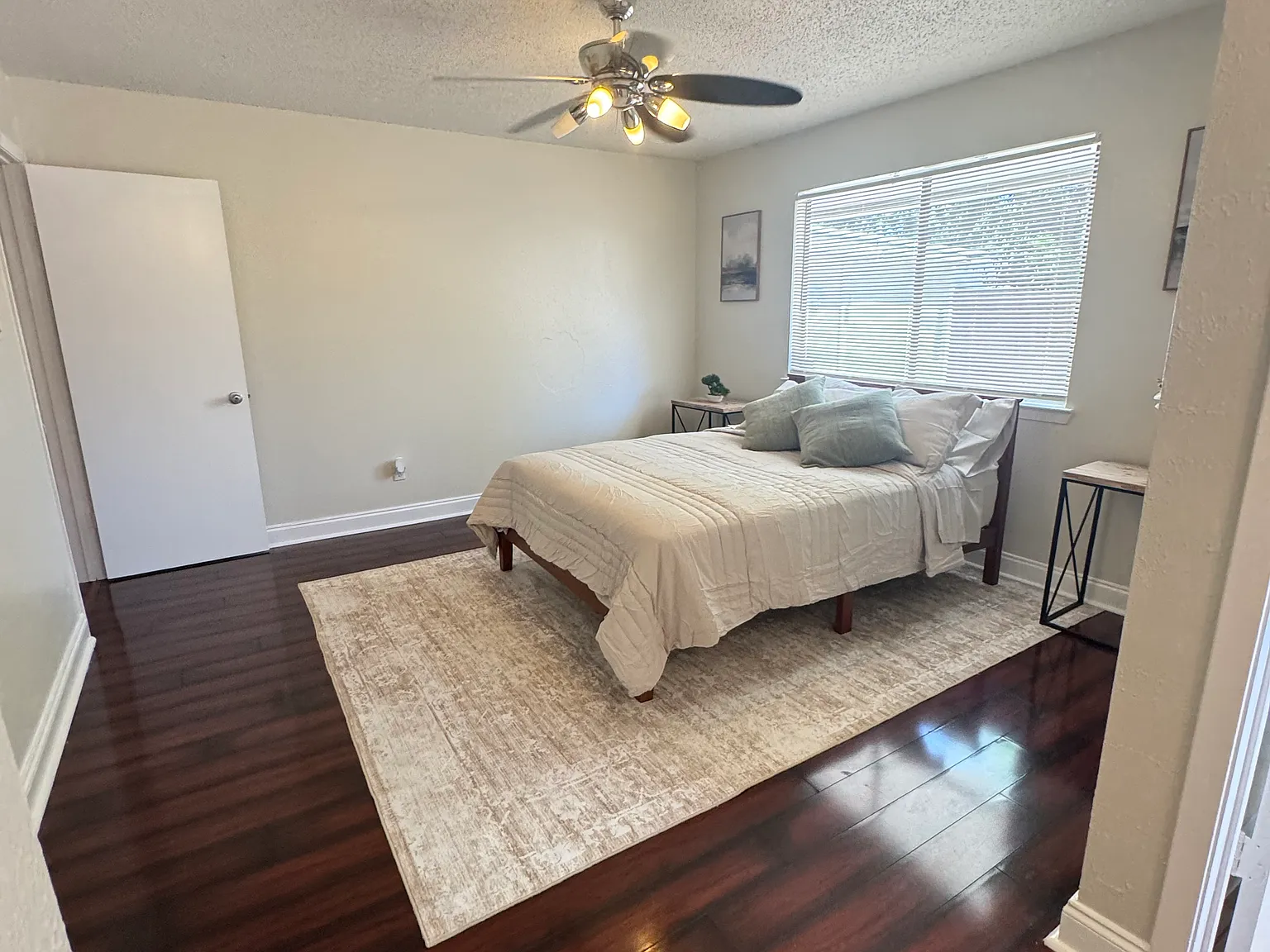 402 Fort Drum Dr — Photo 1