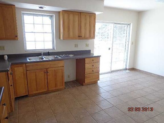 2nd image of 404 Lincoln Ave