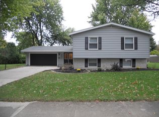 6825 Heatherton Dr, Fort Wayne, IN 46819
