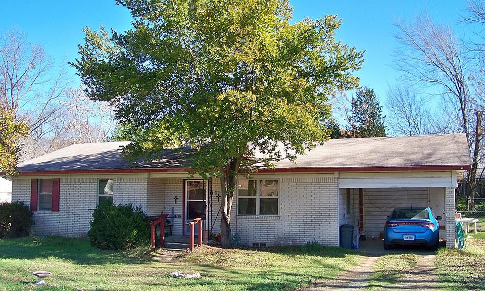 1st image of 605 French St
