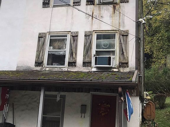 2nd image of 70-64 Irish Ln #74