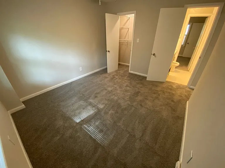 Springdale Apartments — Photo 31