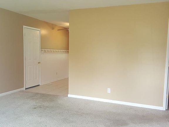 2nd image of 752 Mount Vernon Dr